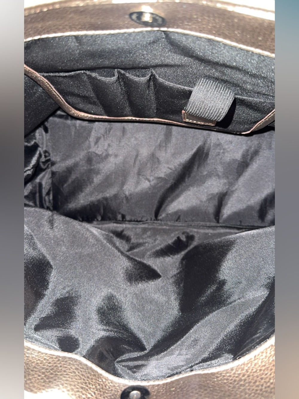 New Hand-Painted Metallic Floral Tote purse | One of a Kind | By @delulu_lemons - Picture 7 of 8